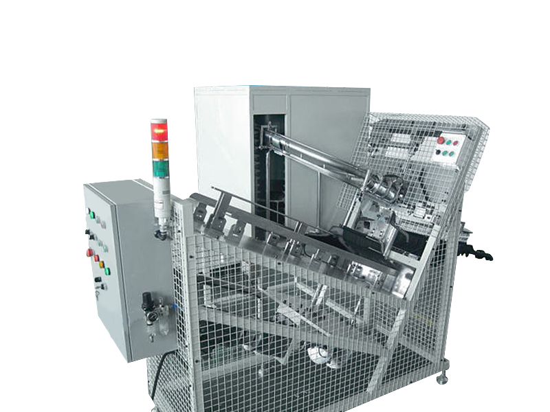 衣架自動插鉤機是衣架制造自動化進程中的一項重要創新