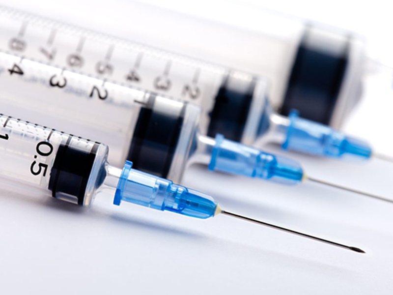 注射器自動吸塑包裝機：提升醫療耗材生產效率與包裝質量的核心裝備